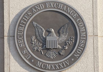 رد اتهامات کمیسیون SEC به جان مک‌آفی، پس از مرگ او